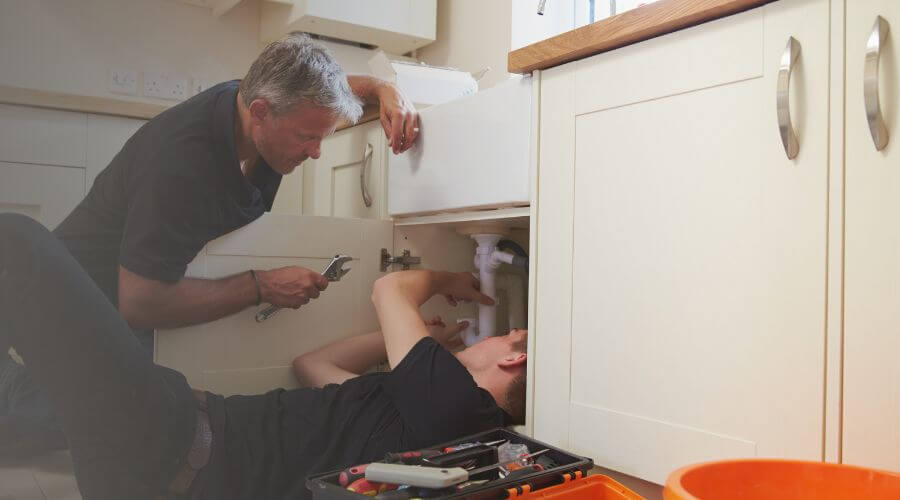 Expert burst pipe repair services in Green, KS